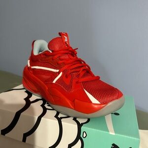 Puma dreamers basketball sneakers
